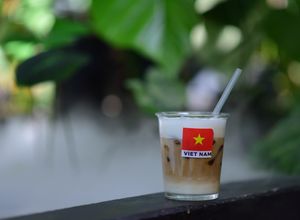 Café glacé au lait concentré